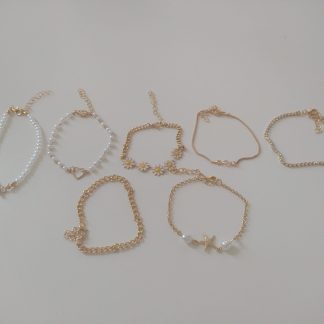 Pulseras doradas