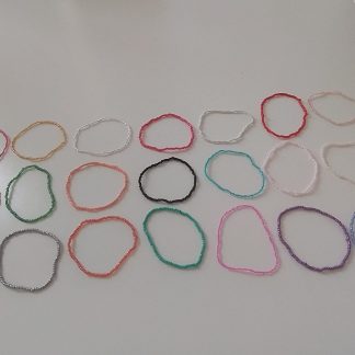 Pulseras estirables de colores
