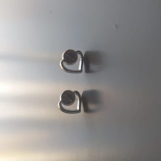 Pendientes de corazón calado plateado con piedra marrón