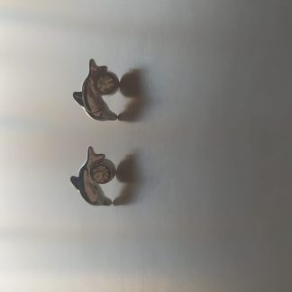 Pendientes en forma de delfín dorado con circonita brillante