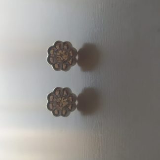 Pendientes dorados de flor con circonita central
