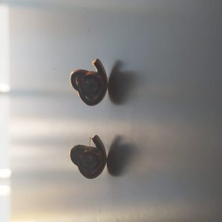 Pendientes con forma de flor dorada y piedra central