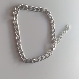 Pulsera de cadena fina plateada con bolitas cuadradas y extensión ajustable
